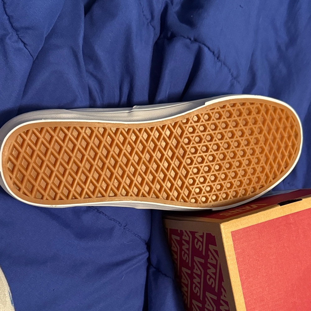 Vans Men's White Leather Low-Top Sneakers - Picture 3 of 3